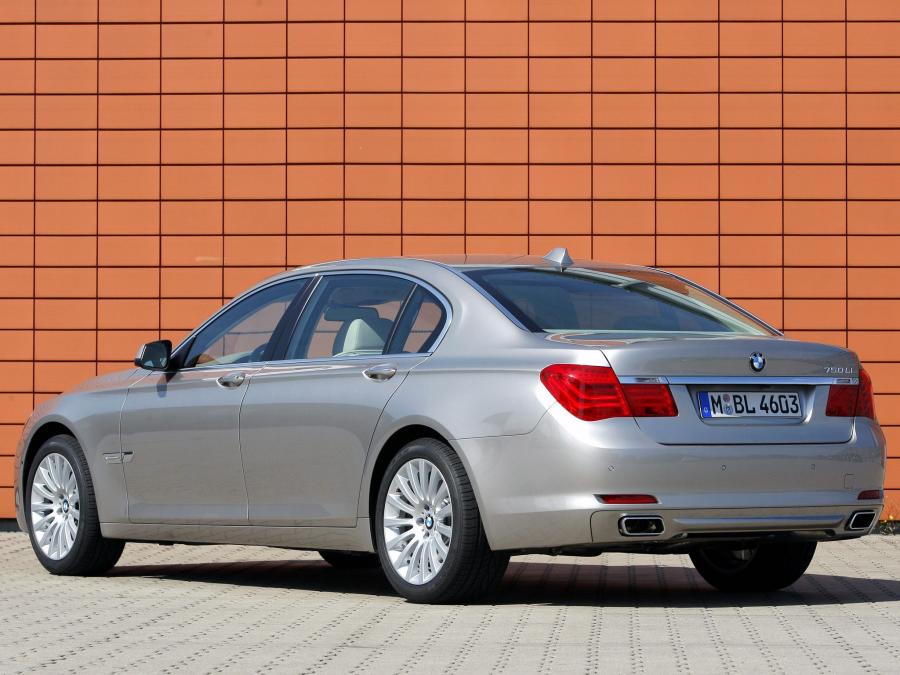  BMW 750Li 2008 года  (фото 6 из 16)